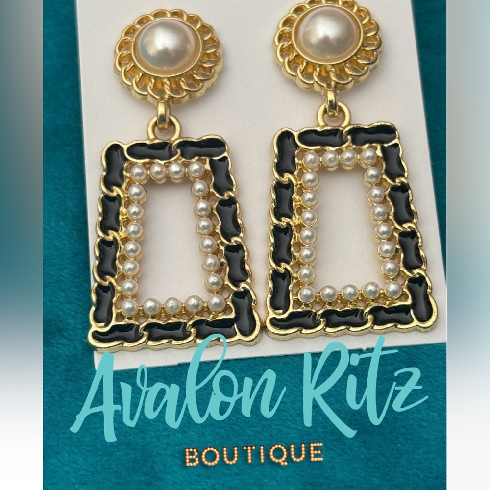 Avalon Gold and Black Rectangular Pearl Earrings NEW